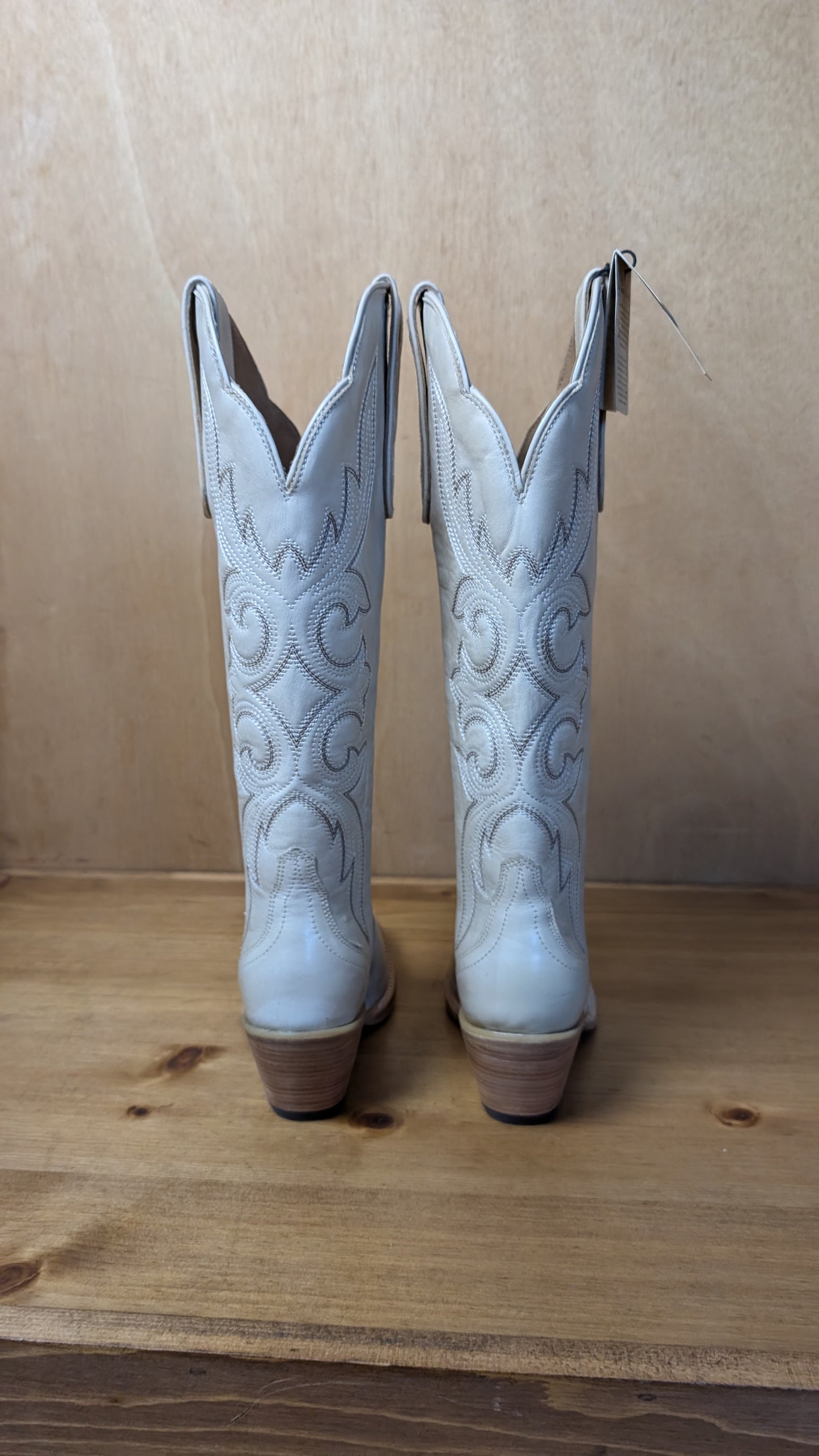 Belinda StretchFit Ladies Western Boot size 6.5B